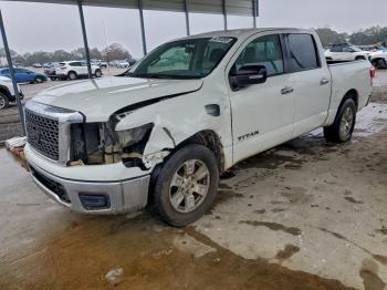  Salvage Nissan Titan