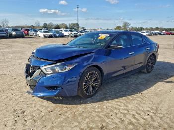  Salvage Nissan Maxima