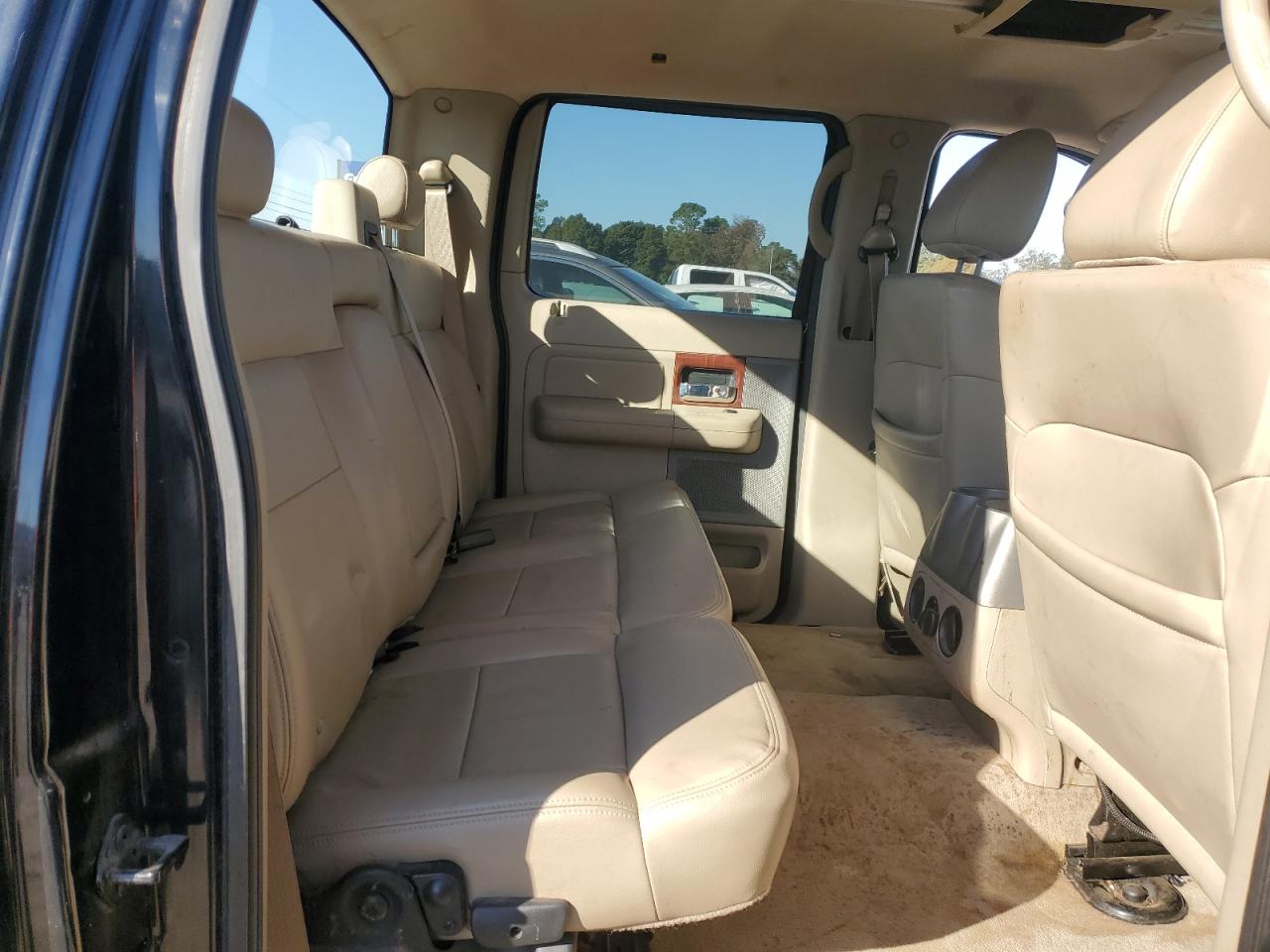 Ford F-150 Supercrew Image 6