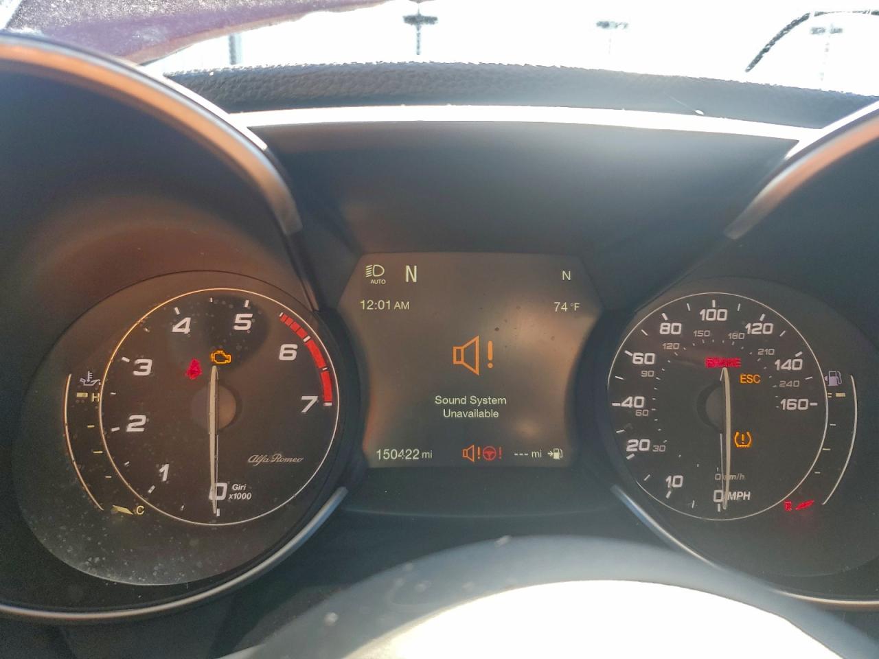 Alfa Romeo Giulia Ti Image 12