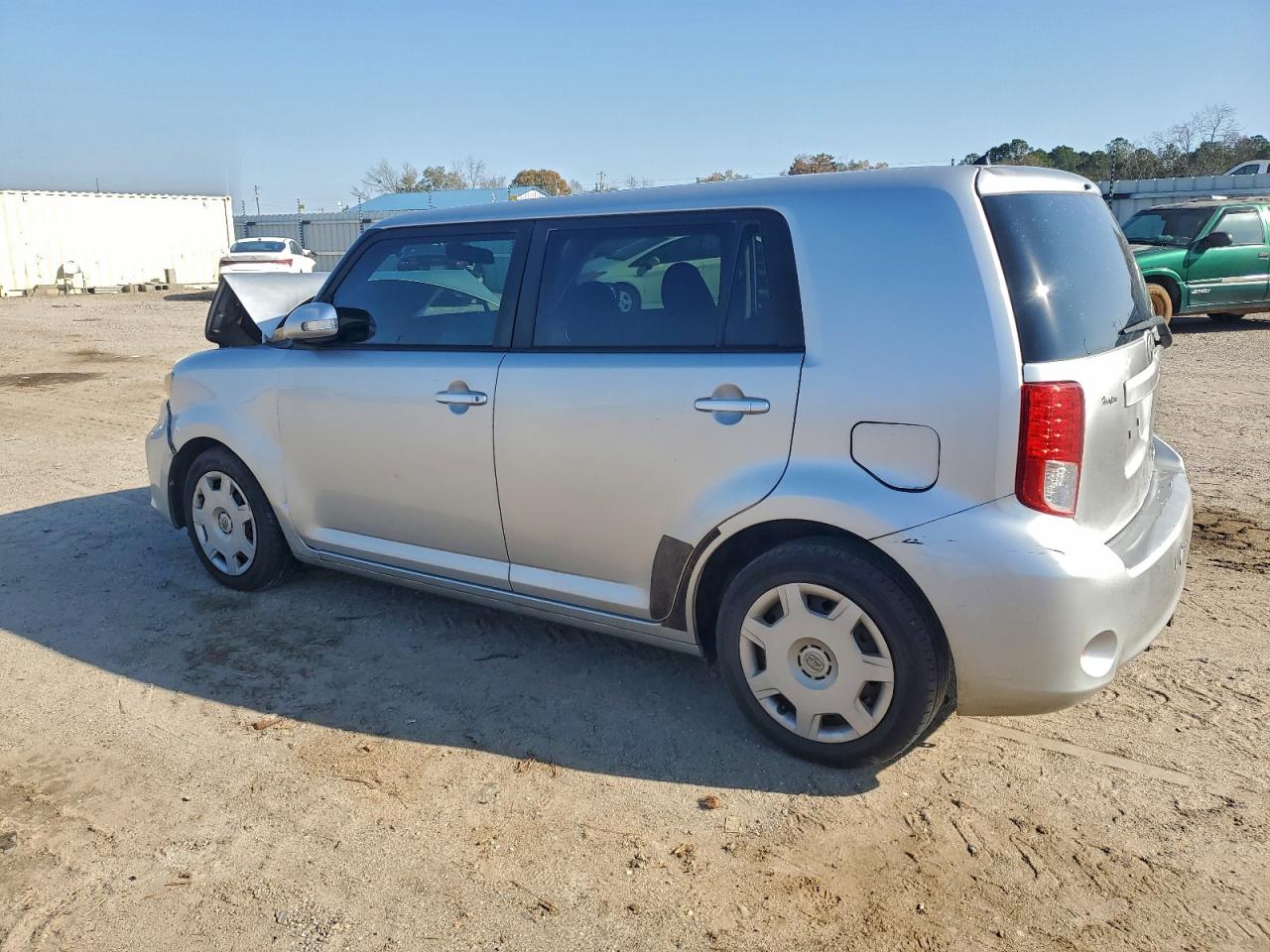 Toyota Scion Image 9