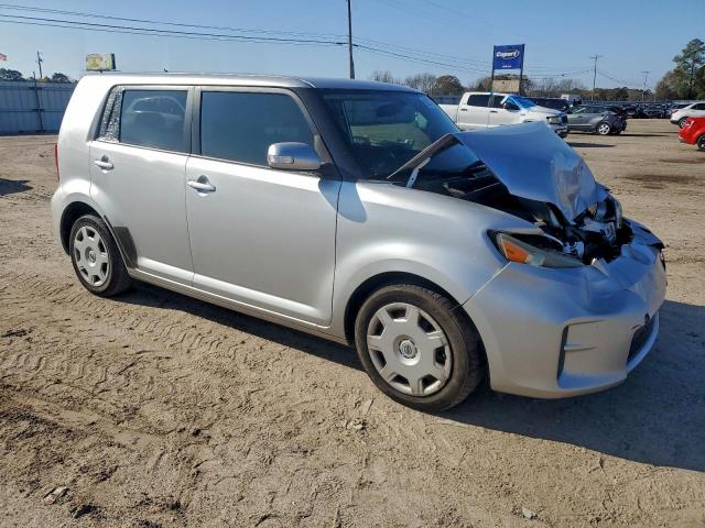 Toyota Scion Image 12