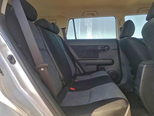 Toyota Scion Image 6