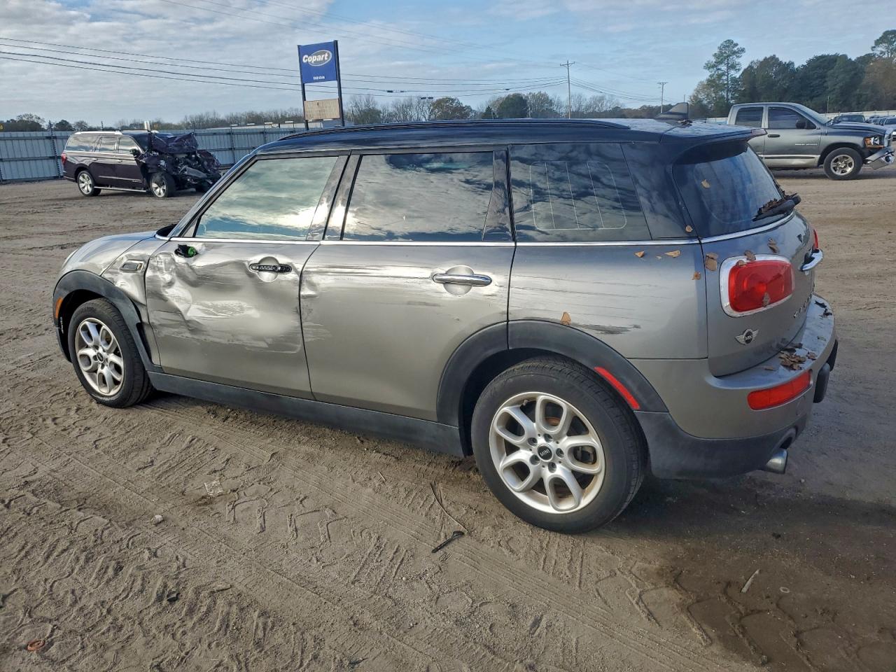 MINI Cooper Clubman Image 3