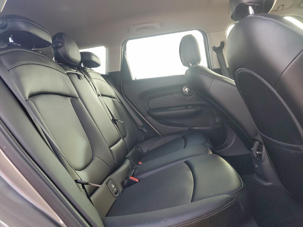 MINI Cooper Clubman Image 5