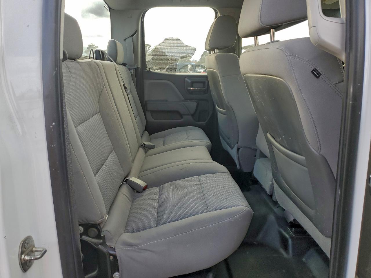 Chevrolet Silverado C1500 Image 10