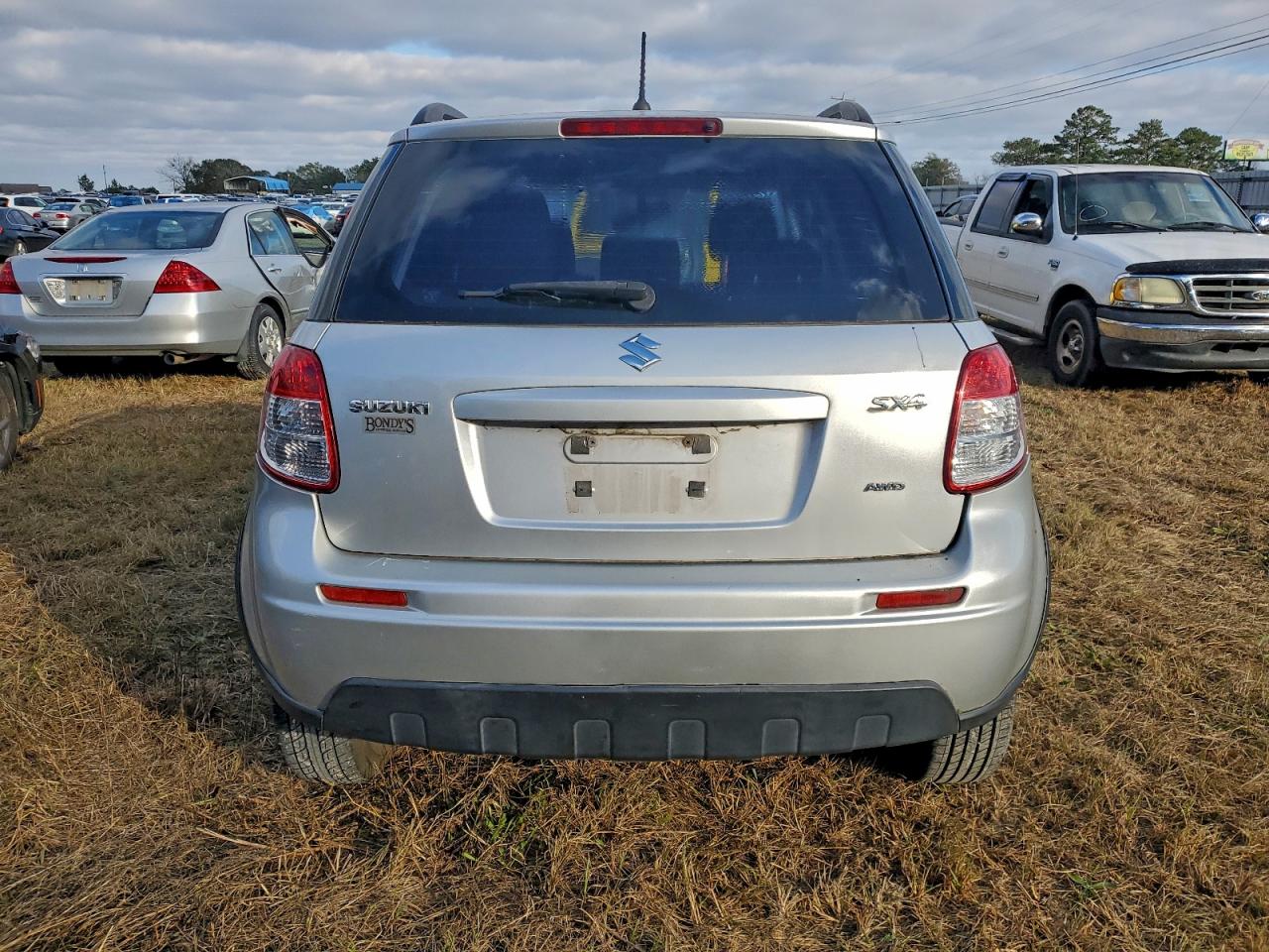 Suzuki SX4 Image 8