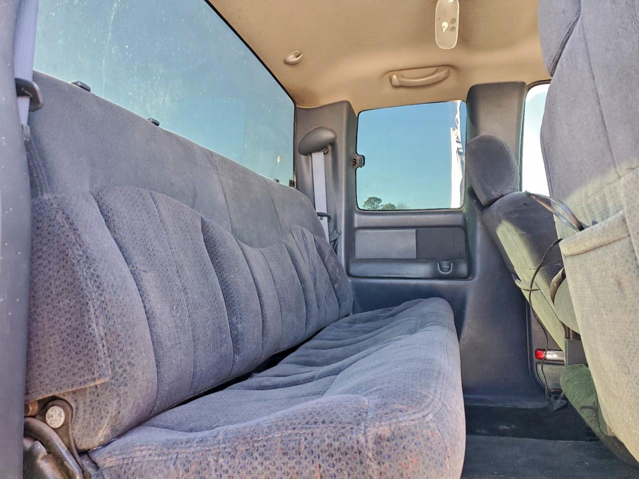 Chevrolet Silverado K1500 Image 6