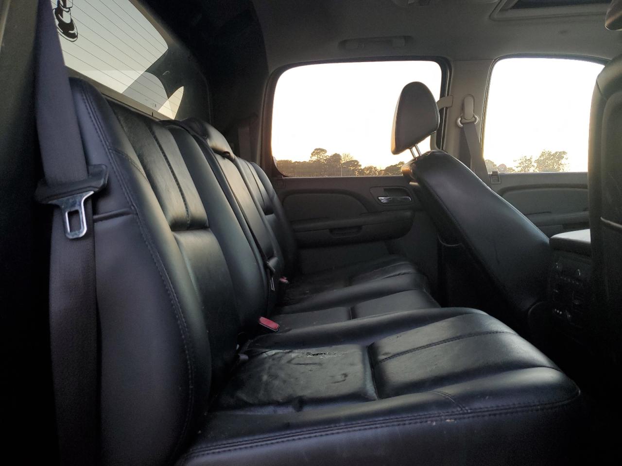 Chevrolet Avalanche K1500 Image 3