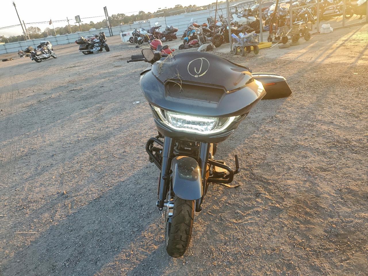 Harley-Davidson Fl Image 6