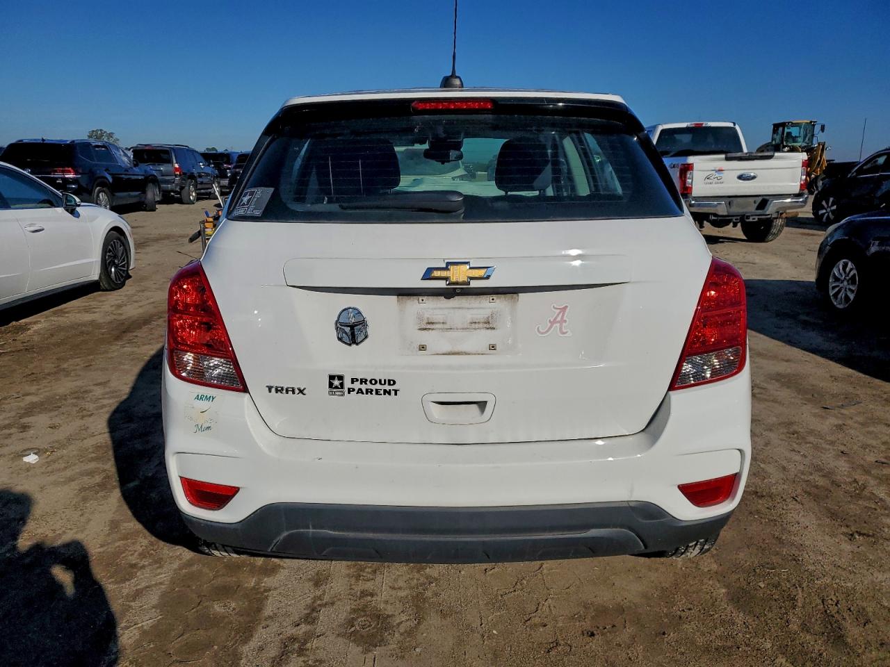 Chevrolet Trax Ls Image 8