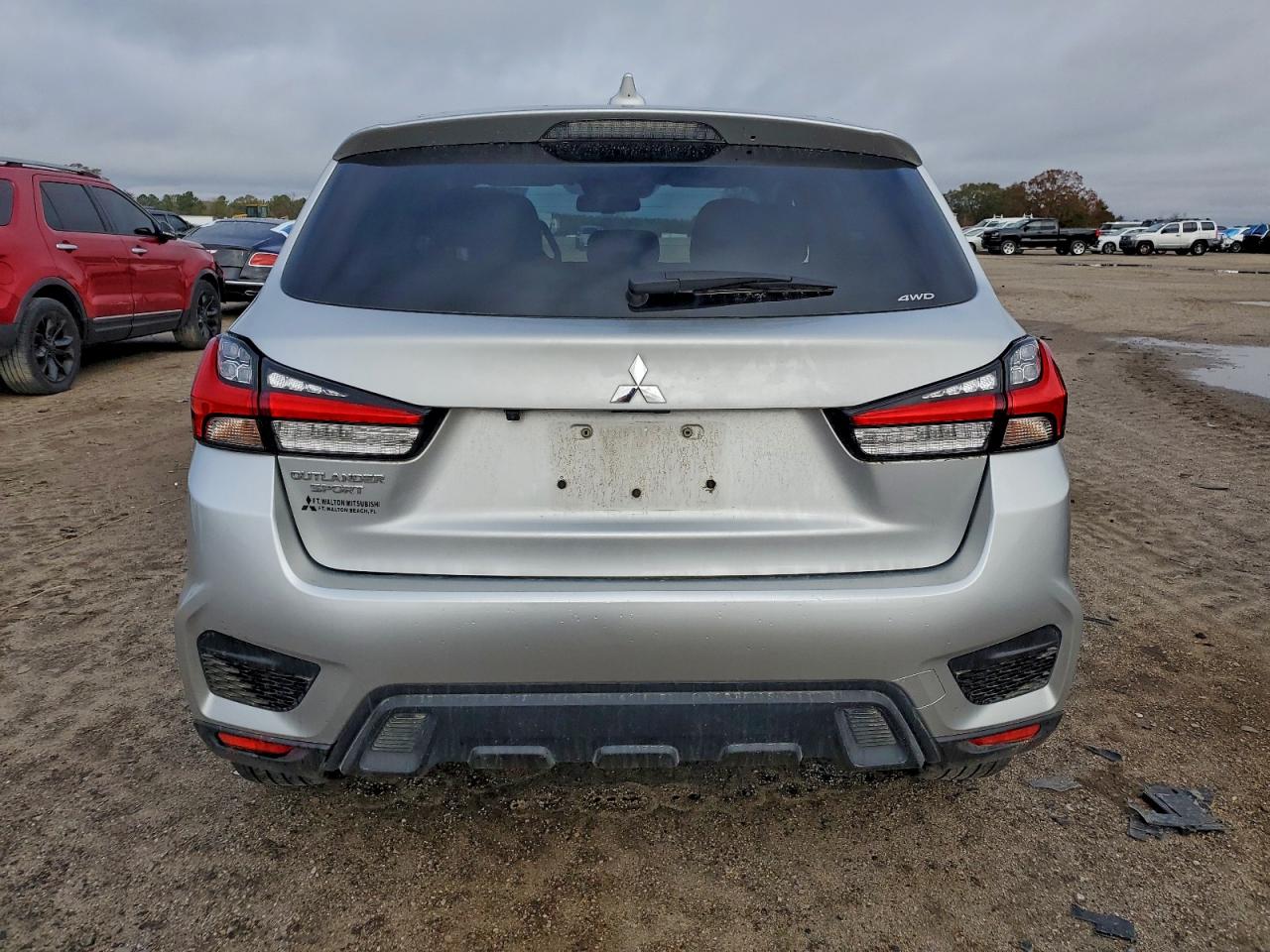 Mitsubishi Outlander S/se Image 9