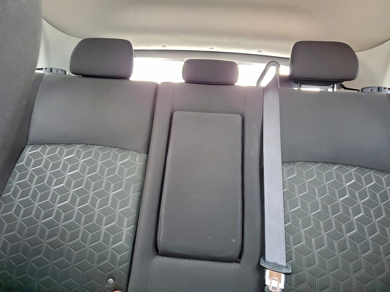 Mitsubishi Outlander S/se Image 8