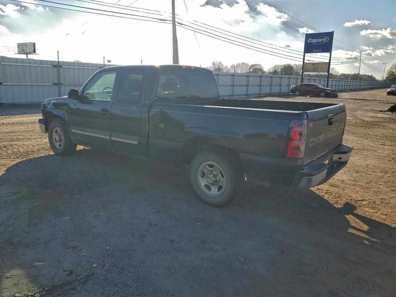 Chevrolet Silverado C1500 Image 2