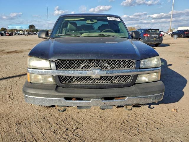 Chevrolet Silverado C1500 Image 3