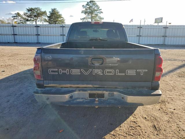 Chevrolet Silverado C1500 Image 4