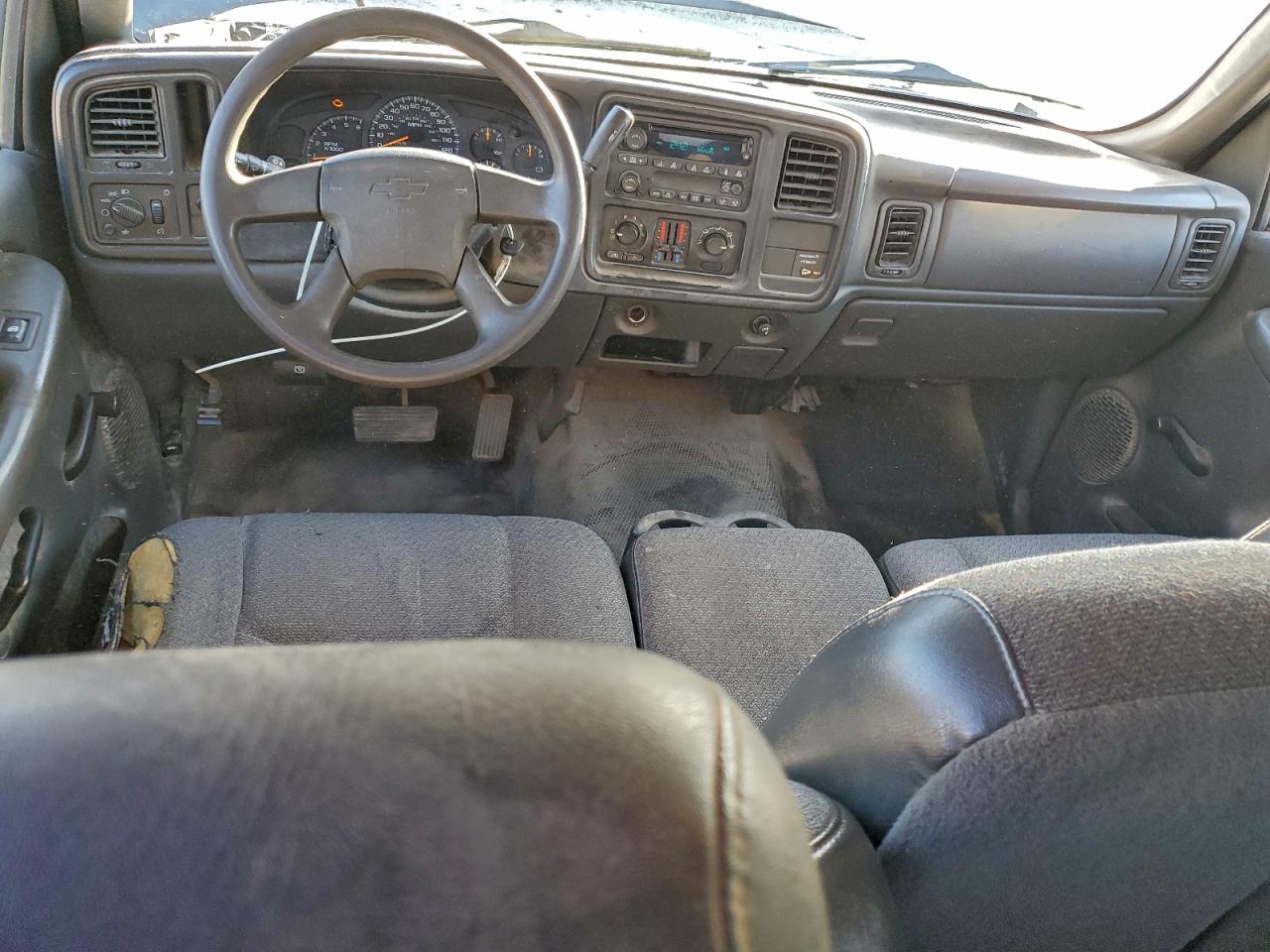 Chevrolet Silverado C1500 Image 6