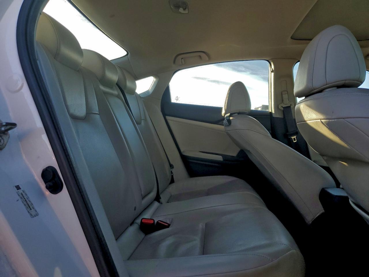 Honda Insight Touring Image 6