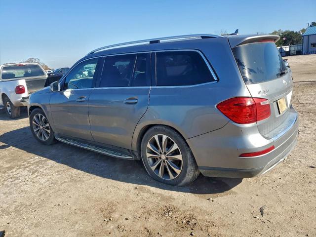 Mercedes-Benz G-Class 350 Bluetec Image 2