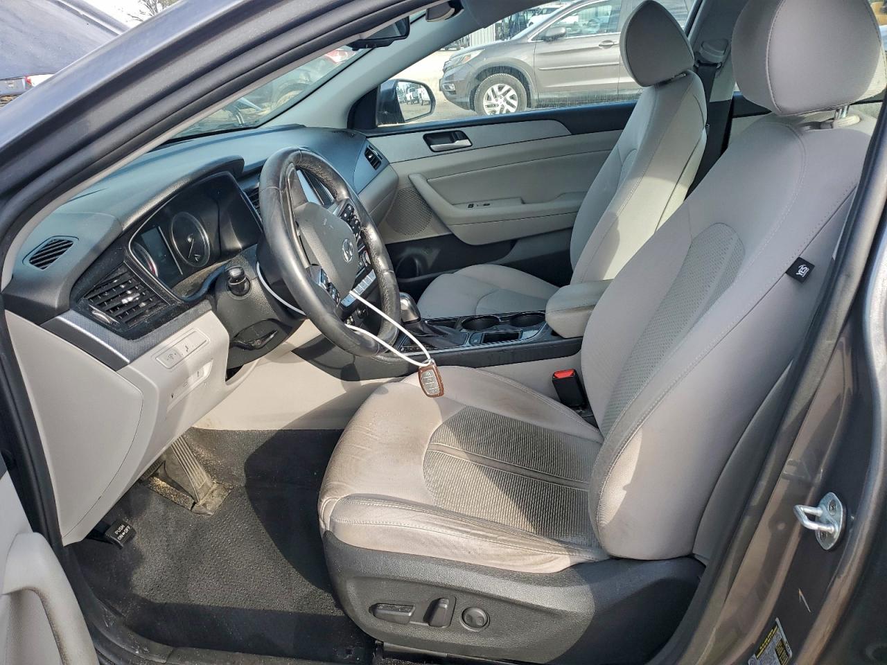 Hyundai SONATA Sport Image 2