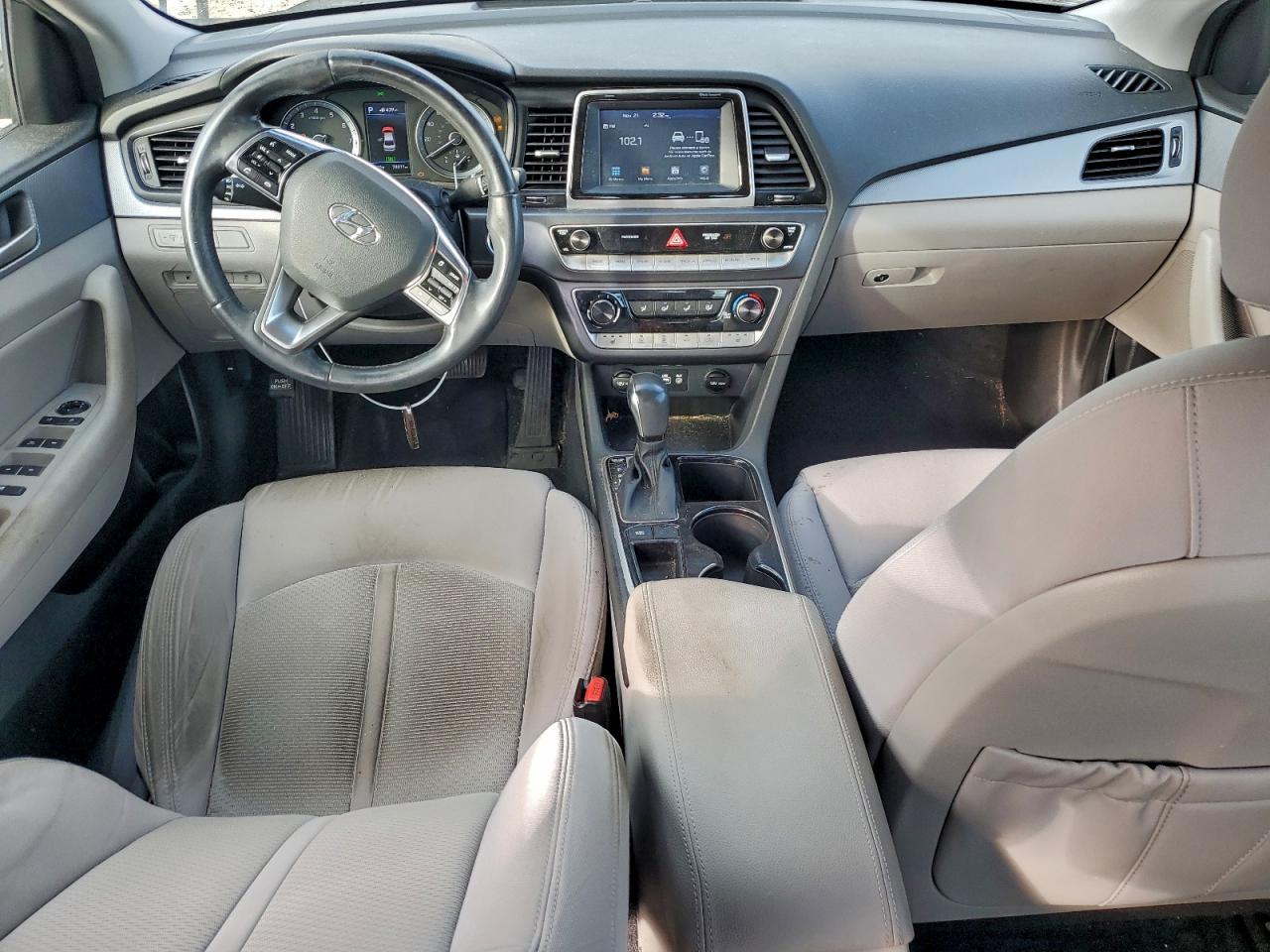 Hyundai SONATA Sport Image 5