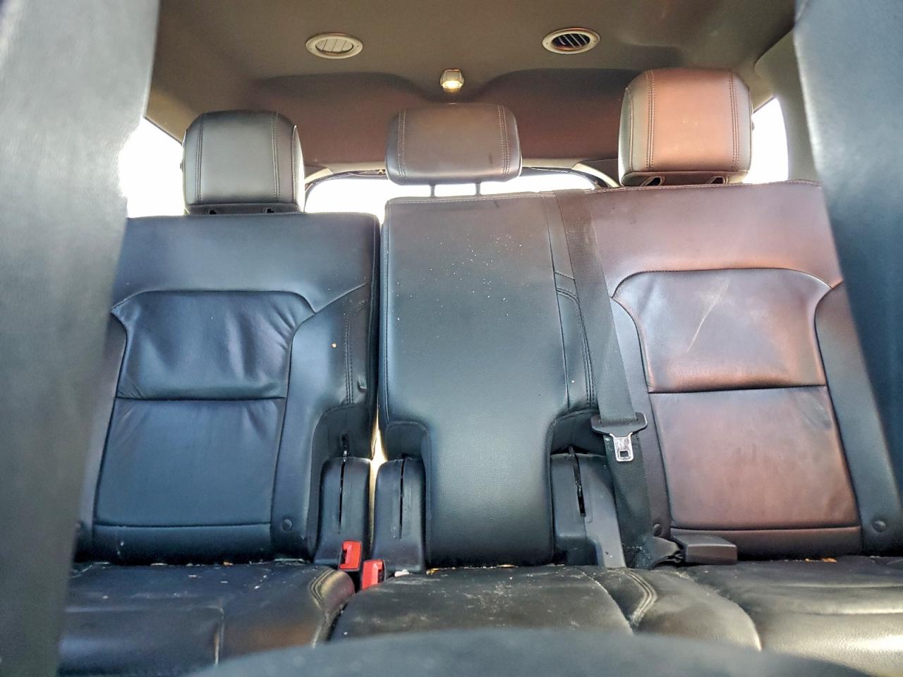 Ford Explorer Xlt Image 5