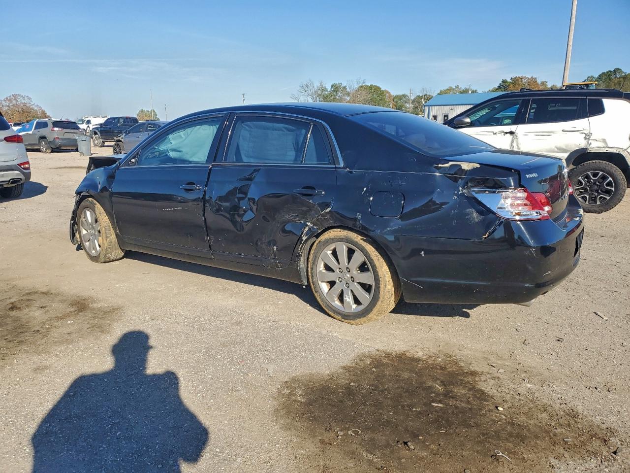 Toyota Avalon Xl Image 3