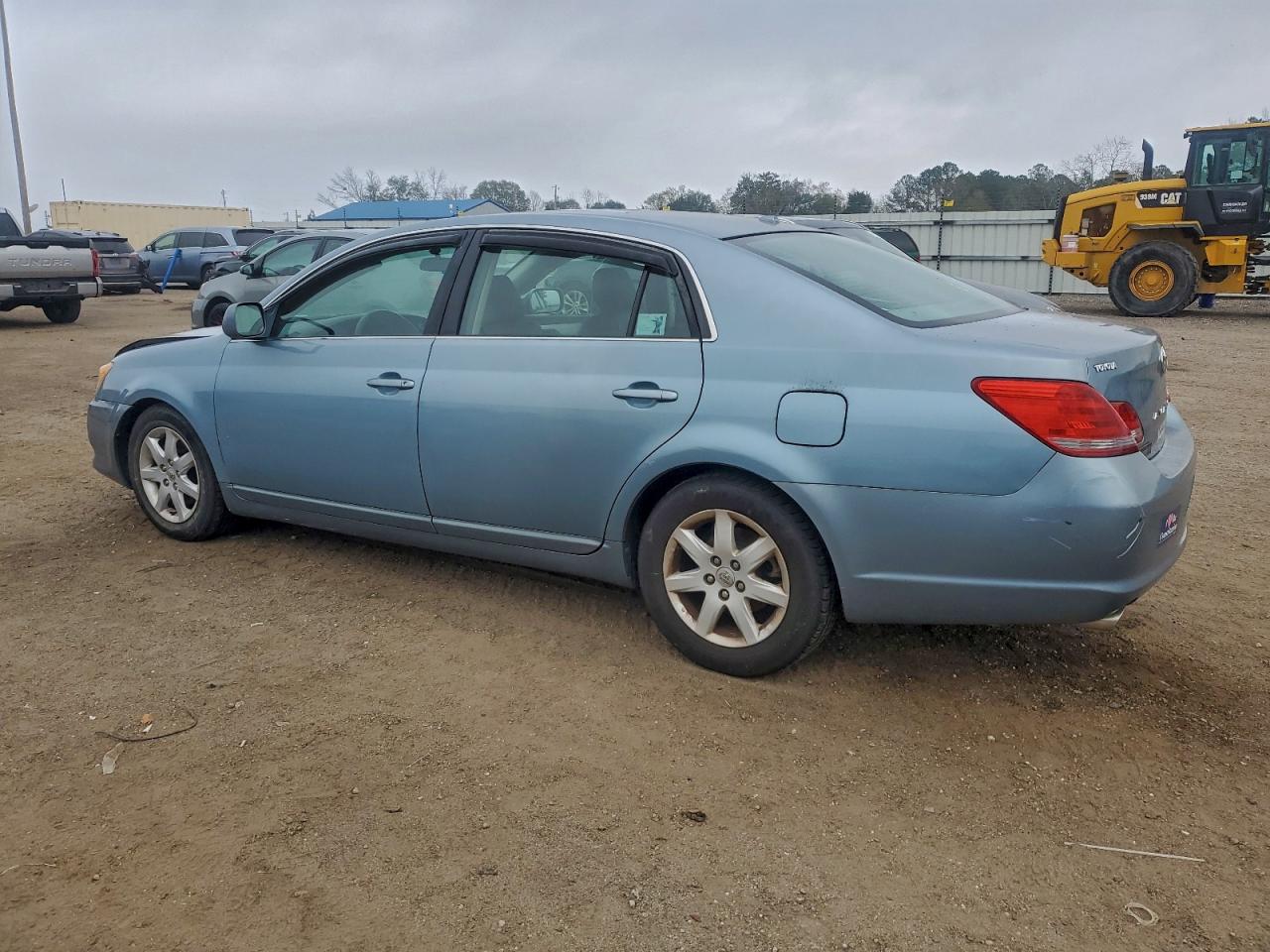 Toyota Avalon Xl Image 2