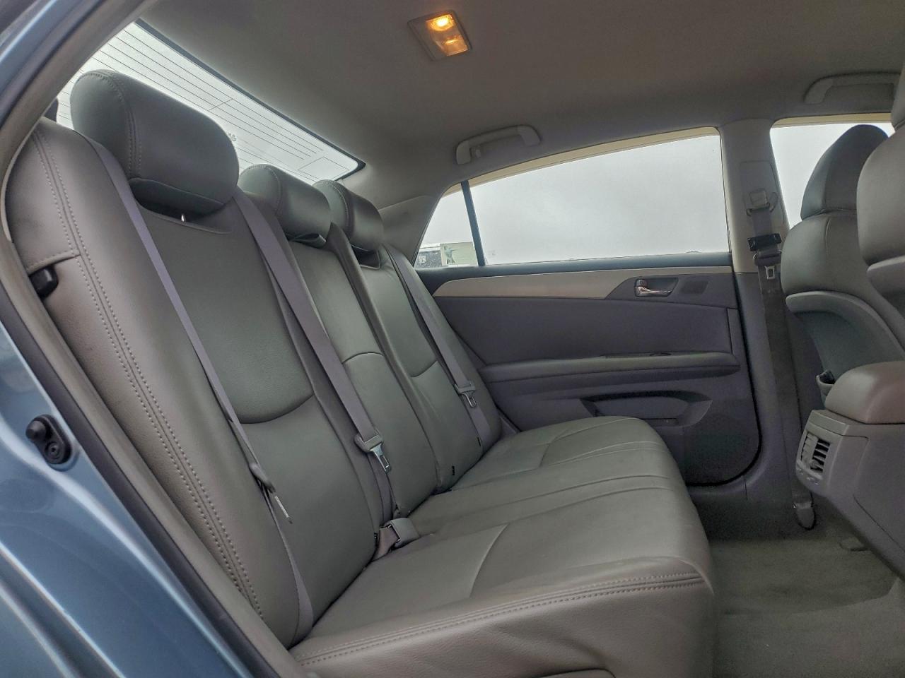 Toyota Avalon Xl Image 8