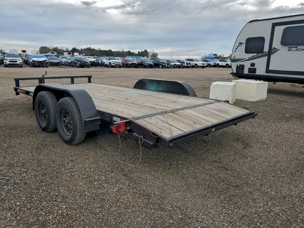 Unknown Trailer Image 3