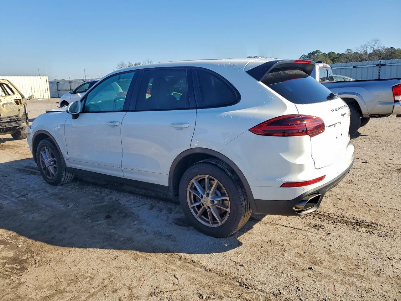Porsche Cayenne Image 11