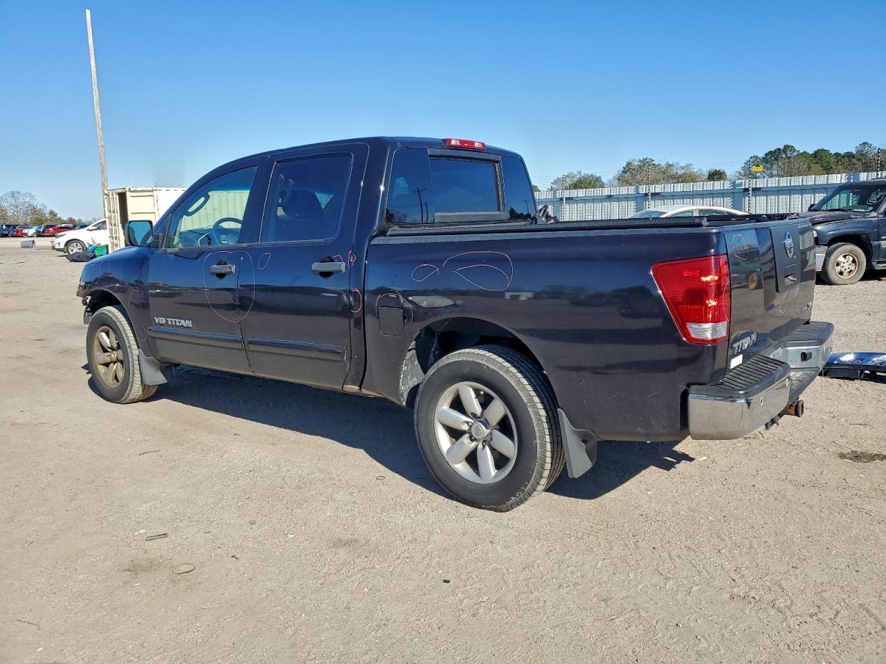 Nissan Titan S Image 2