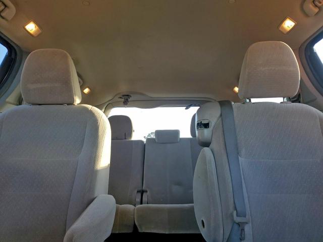 Toyota Sienna Le Image 7