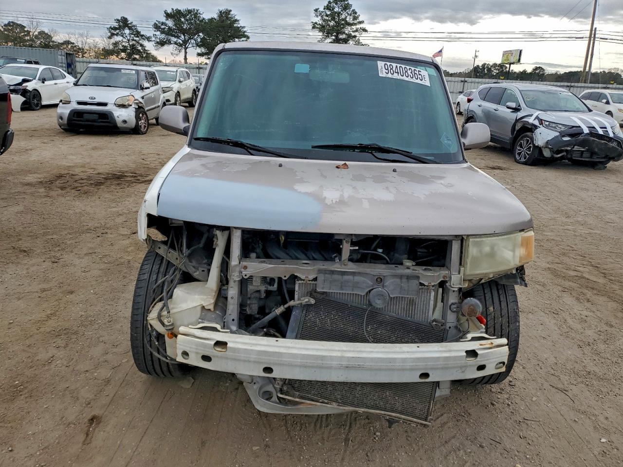 Toyota Scion Xb Image 6